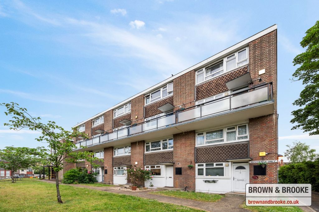 Property photo 1 of 11 2475921