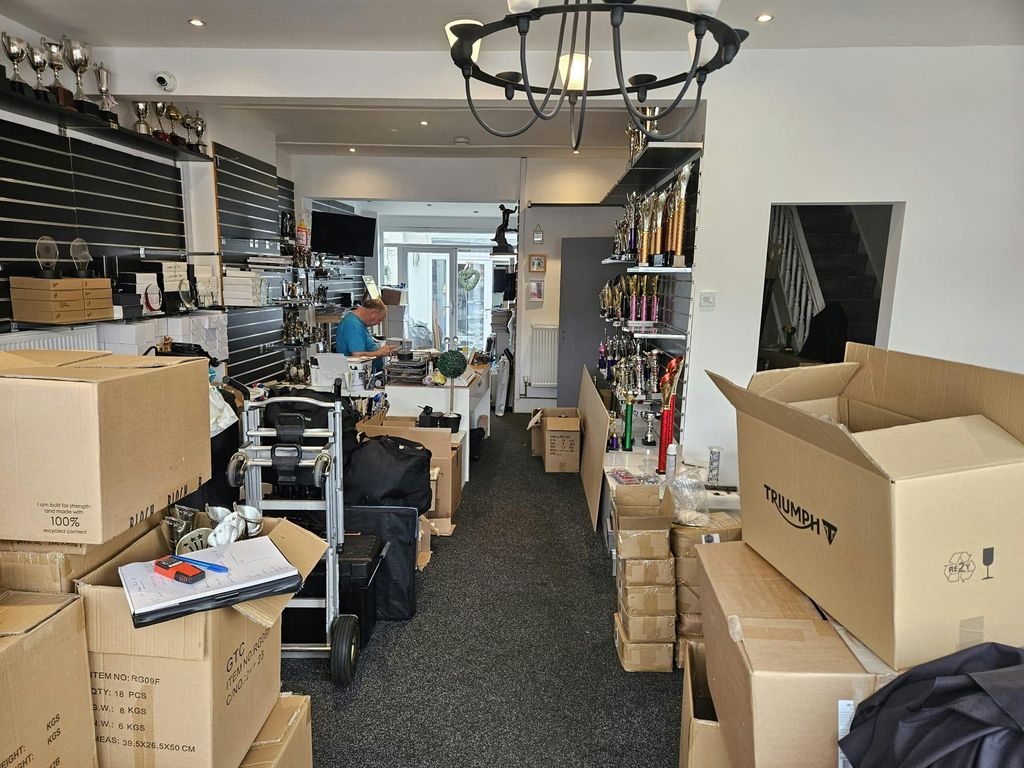 Property photo 2 of 4 Photo20241028163946.Jpg