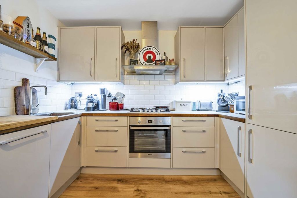 Property photo 2 of 4