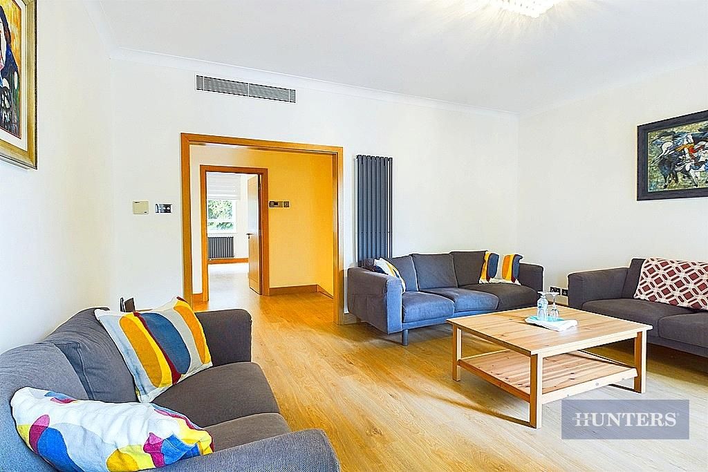 Property photo 3 of 29 Cam01635G0-Pr0248-Still017.Jpg