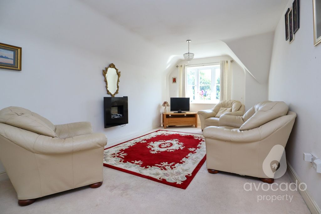 Property photo 3 of 9 4304626