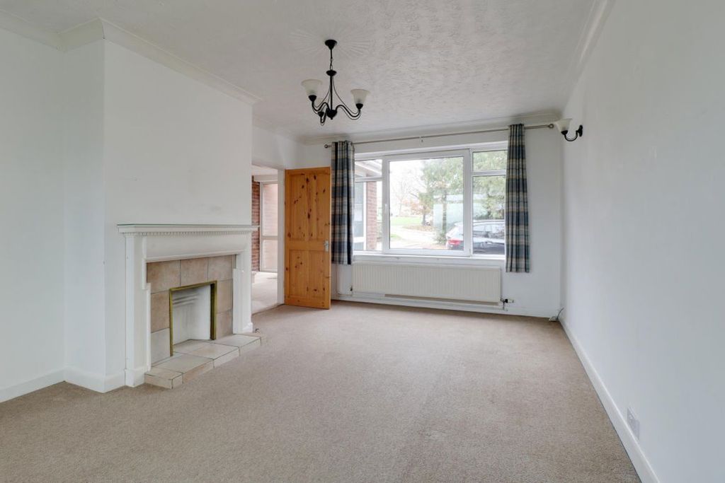 Property photo 3 of 25
