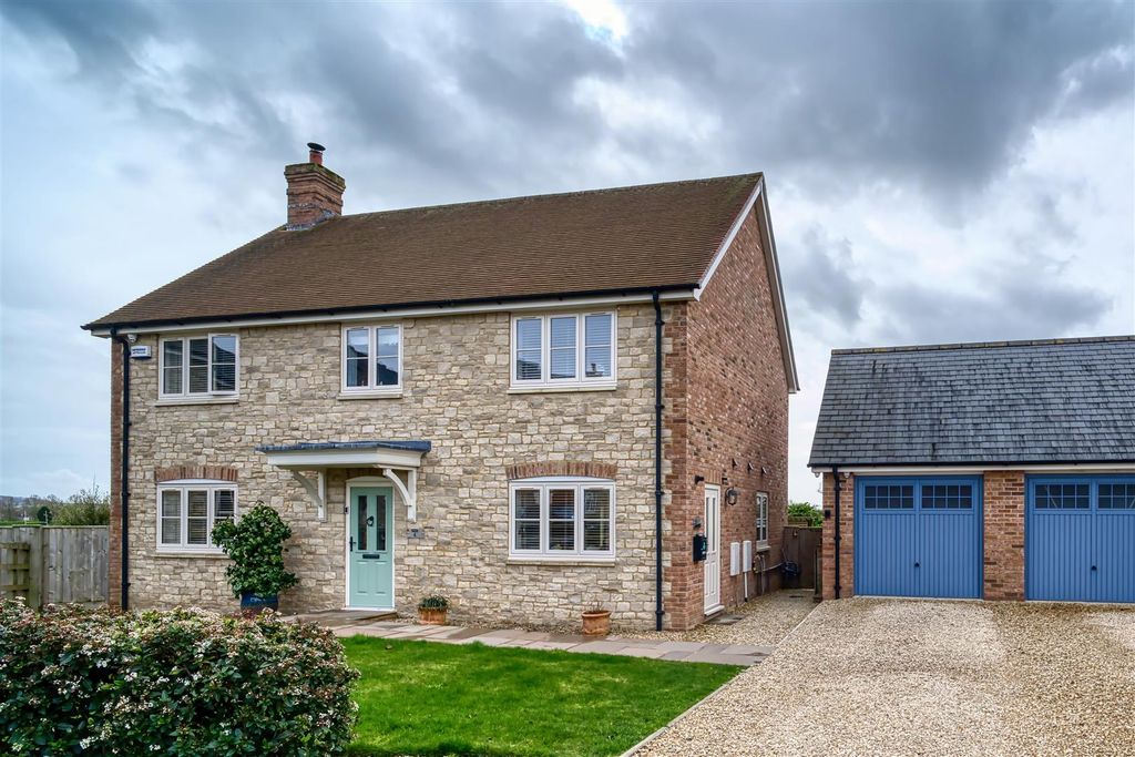 Property photo 1 of 13 Front