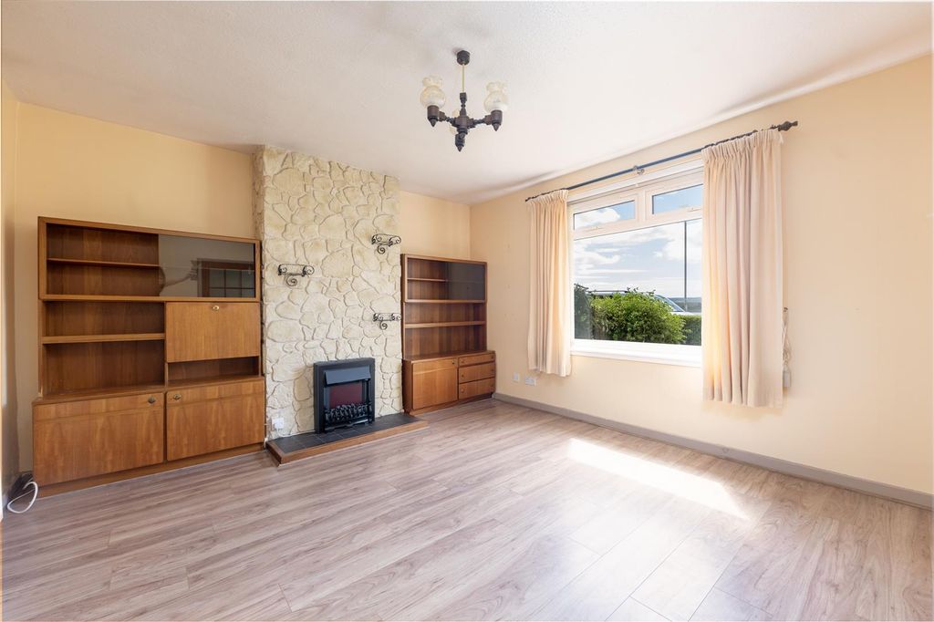 Property photo 3 of 14 King George Road 0006.Jpg
