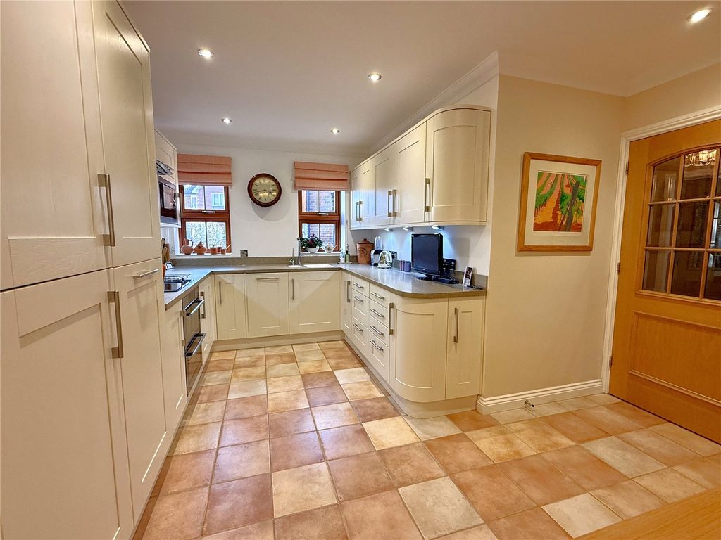 Property photo 3 of 20 Picture No. 32