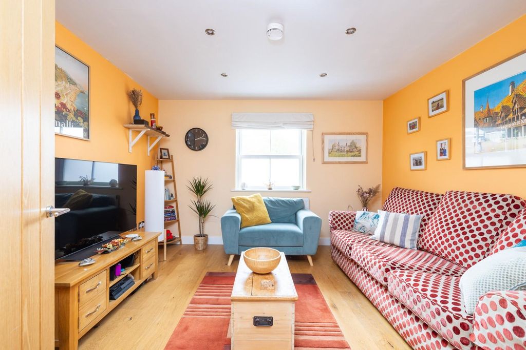 Property photo 1 of 36 Char9855.Jpg