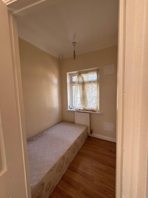 Property photo 3 of 9 Gallery