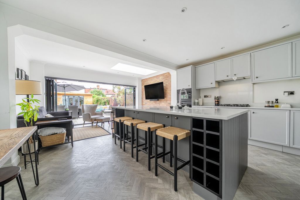 Property photo 1 of 24 1447724-23-69E232...