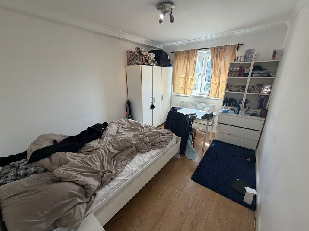 Property photo 2 of 4