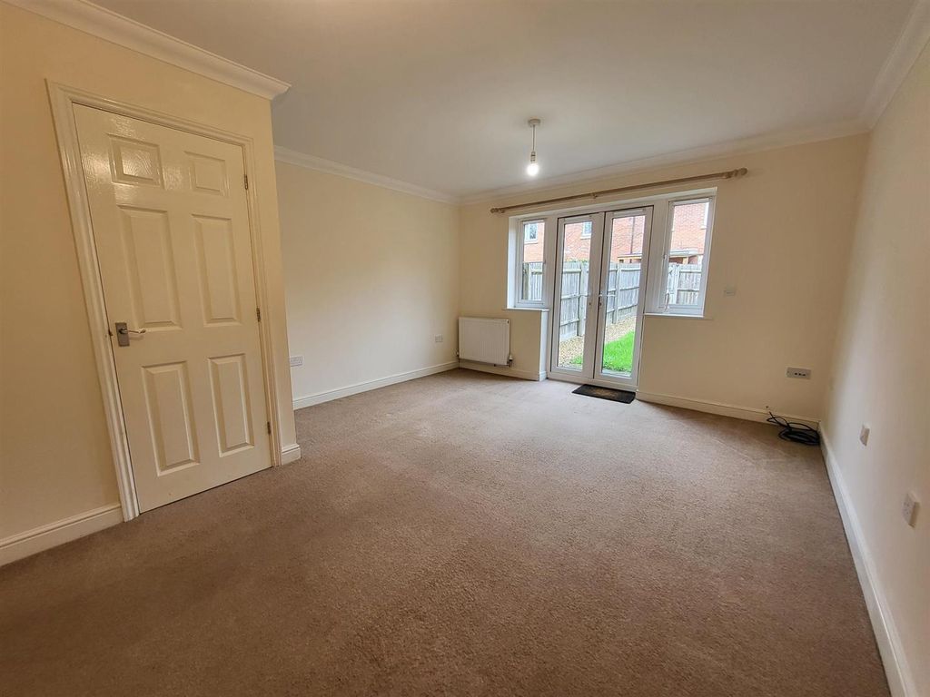 Property photo 3 of 7 20260327_143309.Jpg