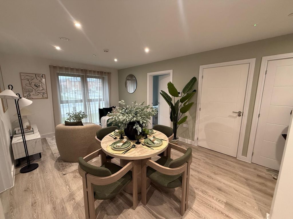 Property photo 2 of 8