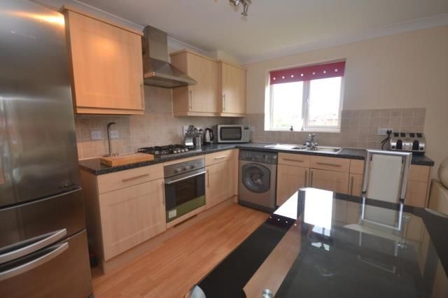Property photo 3 of 7 Kitchen