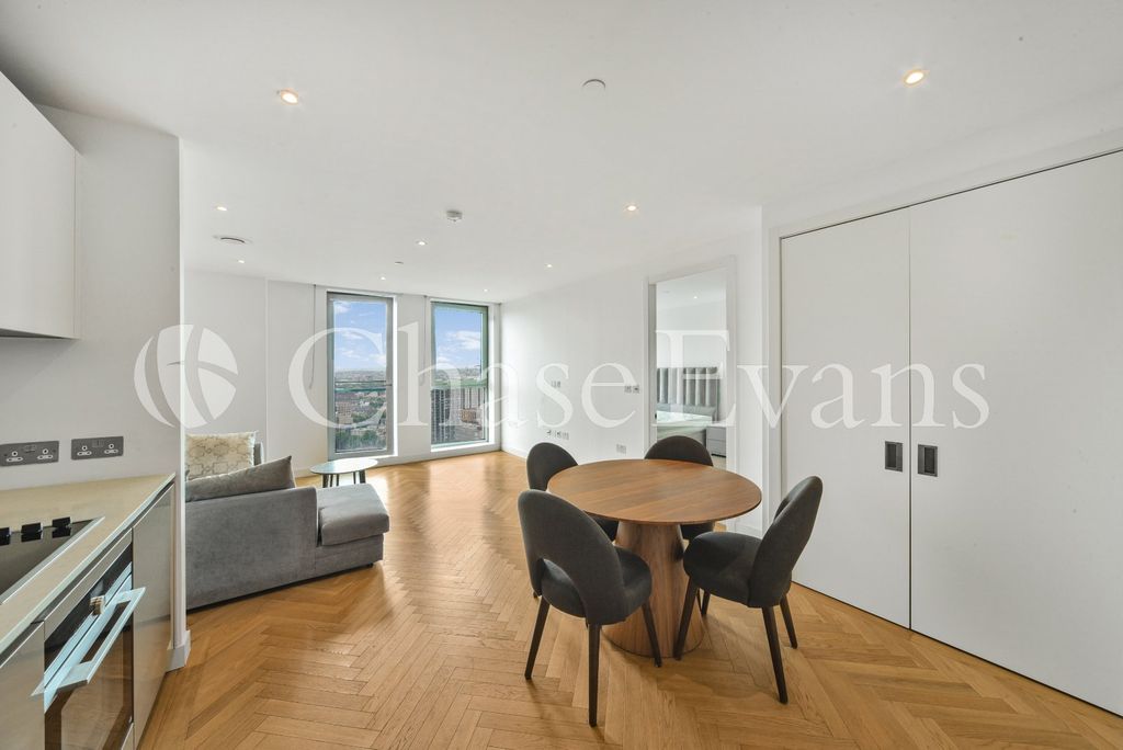 Property photo 1 of 16 Living