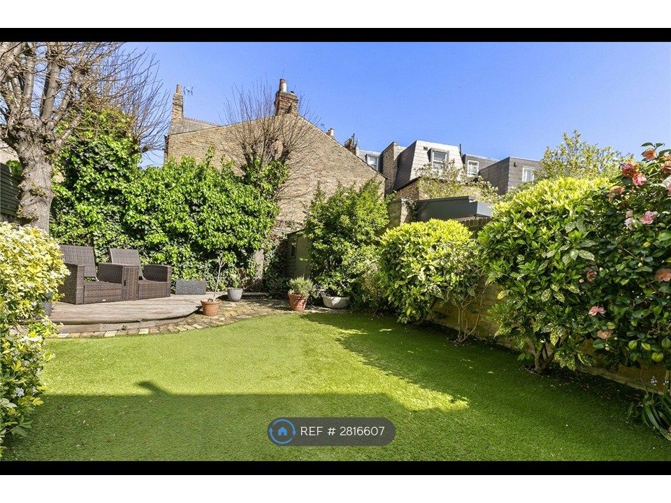 Property photo 3 of 9 Garden