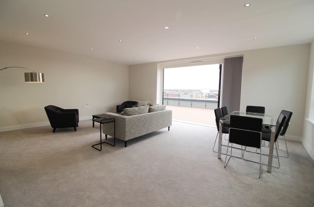 Property photo 2 of 48
