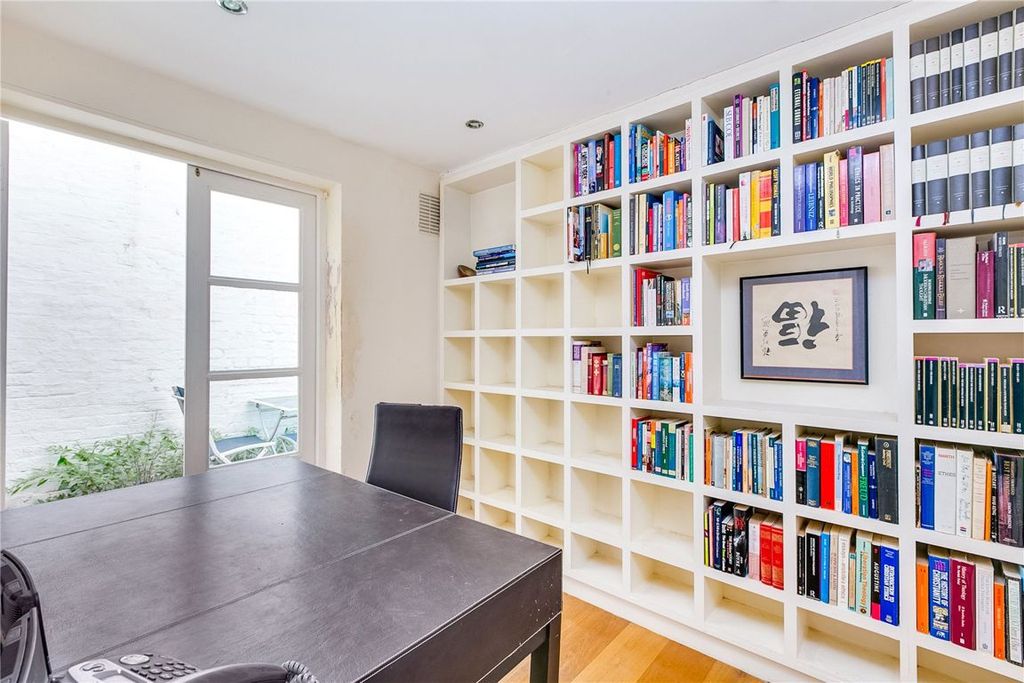 Property photo 2 of 6