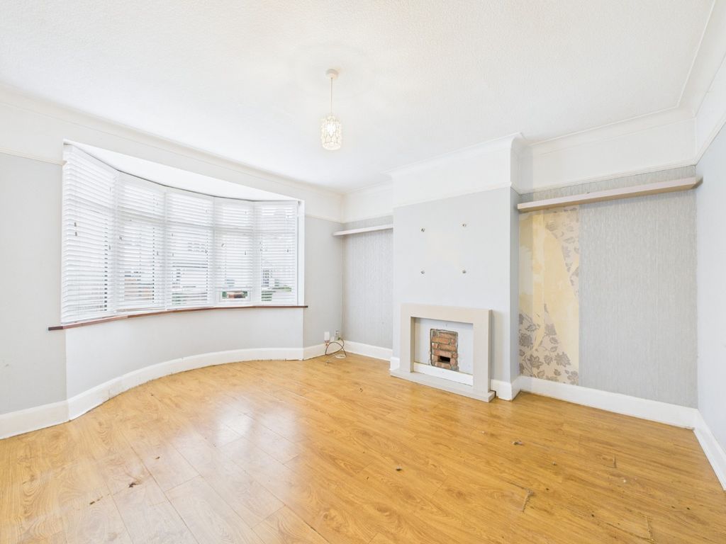 Property photo 3 of 14 4754523