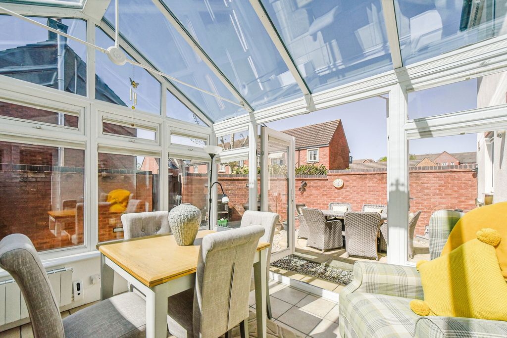 Property photo 3 of 21