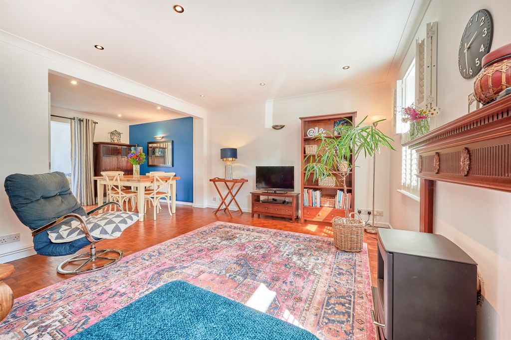 Property photo 3 of 26