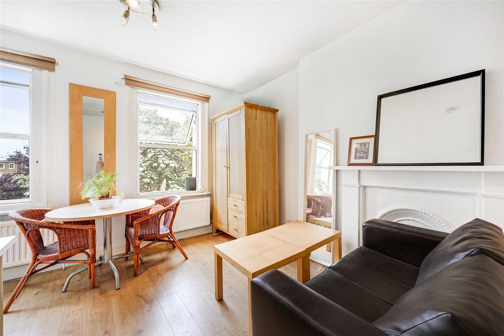 Property photo 2 of 7