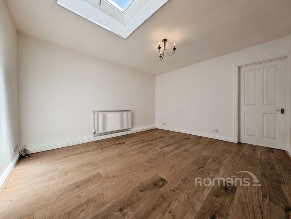 Property photo 2 of 11 Pbox-Img.Jpg