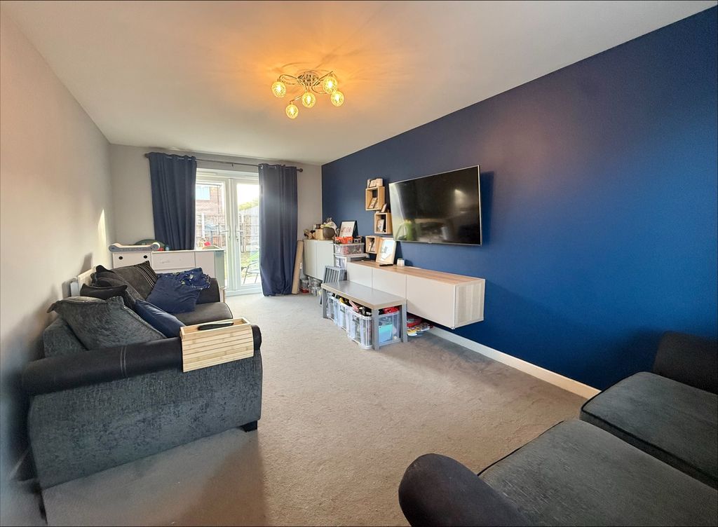 Property photo 3 of 15