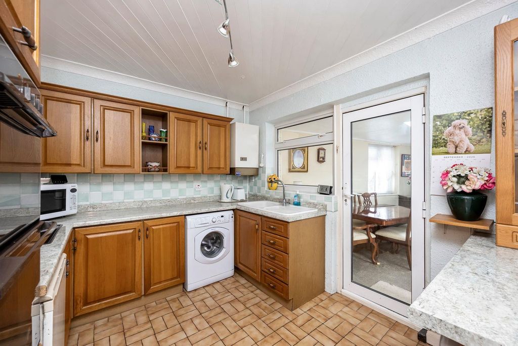 Property photo 3 of 17 Northease Drive 95 Kitchen.Jpeg
