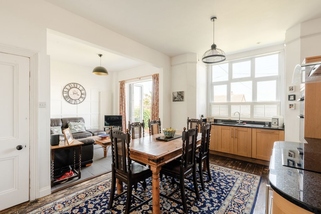 Additional image 8 of 4 bed semi-detached house for saleMonmouth Road, Pill, Bristol BS20