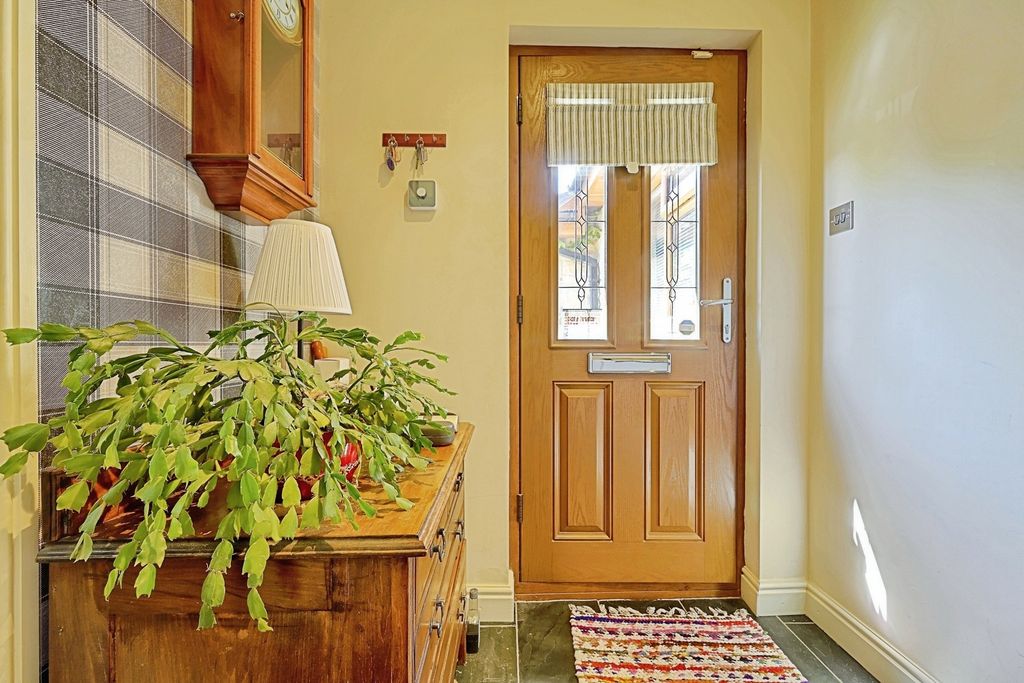 Property photo 2 of 20 Pbox-Img.Jpg