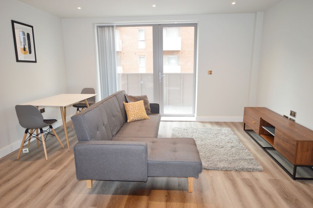 Property photo 2 of 6