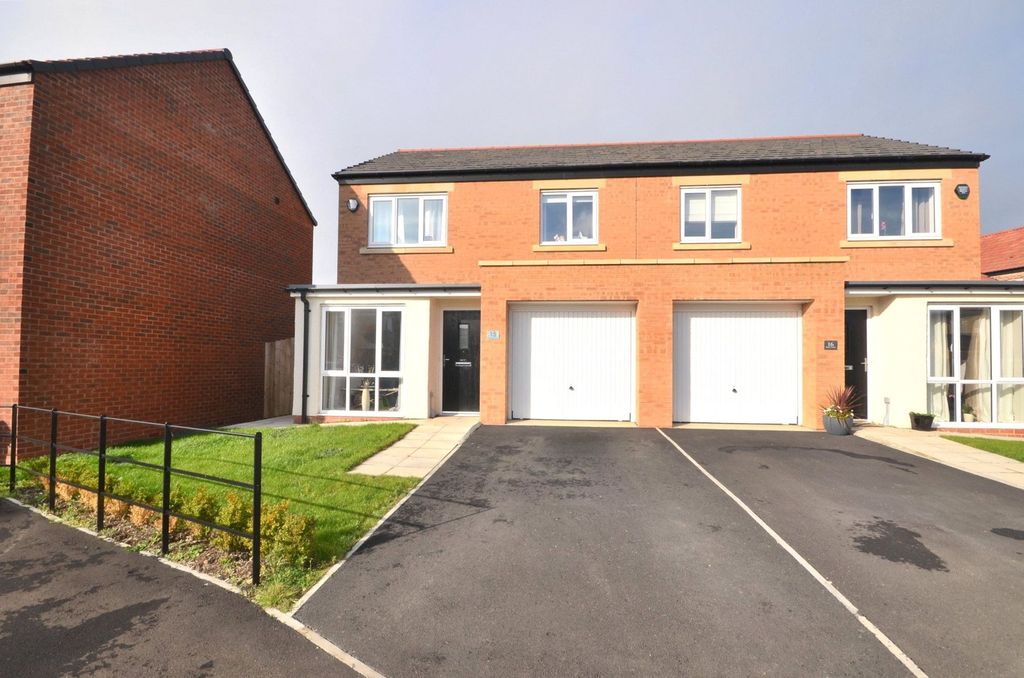 Property photo 1 of 13 External