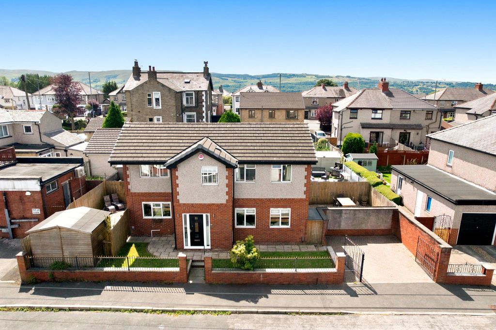 Property photo 1 of 39
