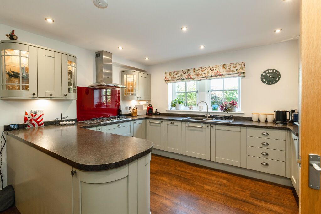 Property photo 3 of 18 Kitchen/Diner