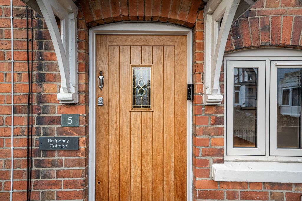 Property photo 2 of 29