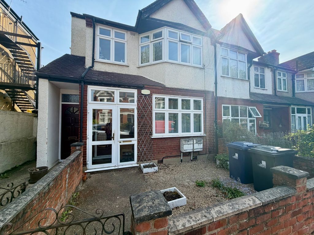 Property photo 1 of 5