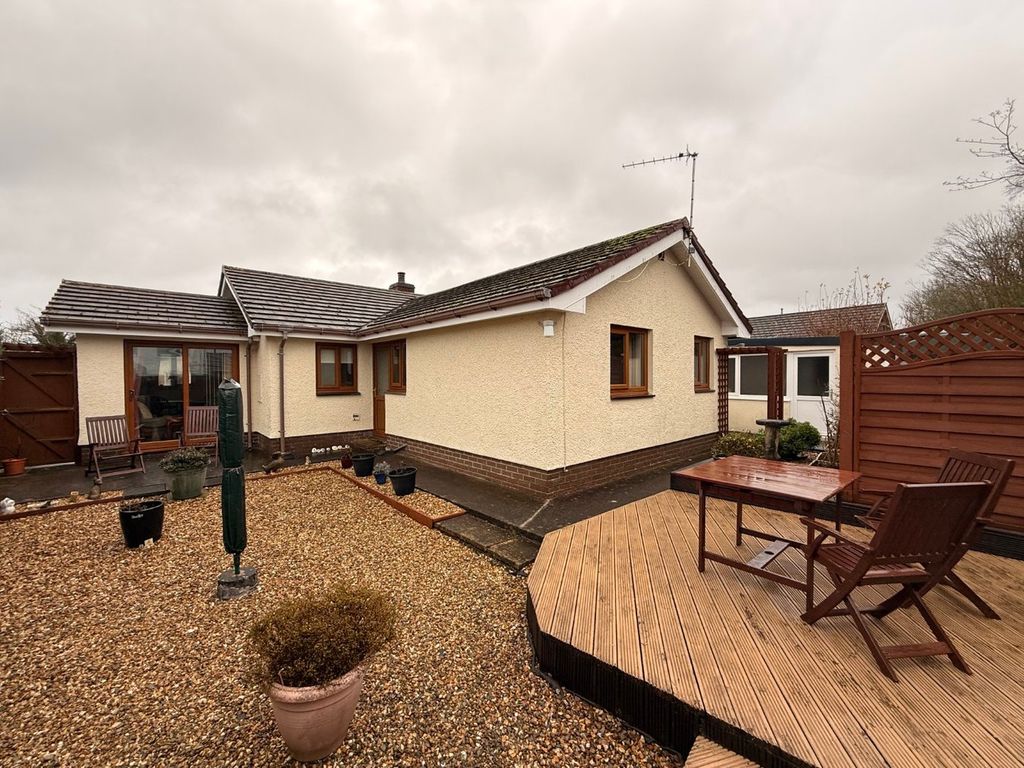 Property photo 2 of 34