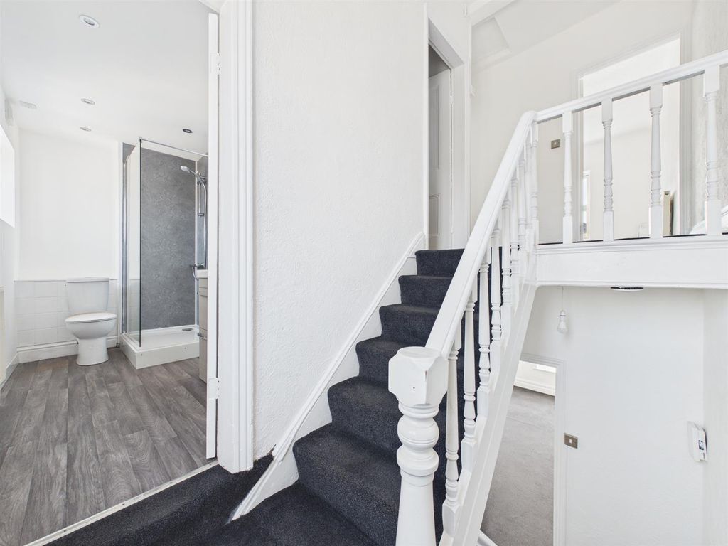 Property photo 3 of 15 Cam03844G0-Pr0497-Still007.Jpg