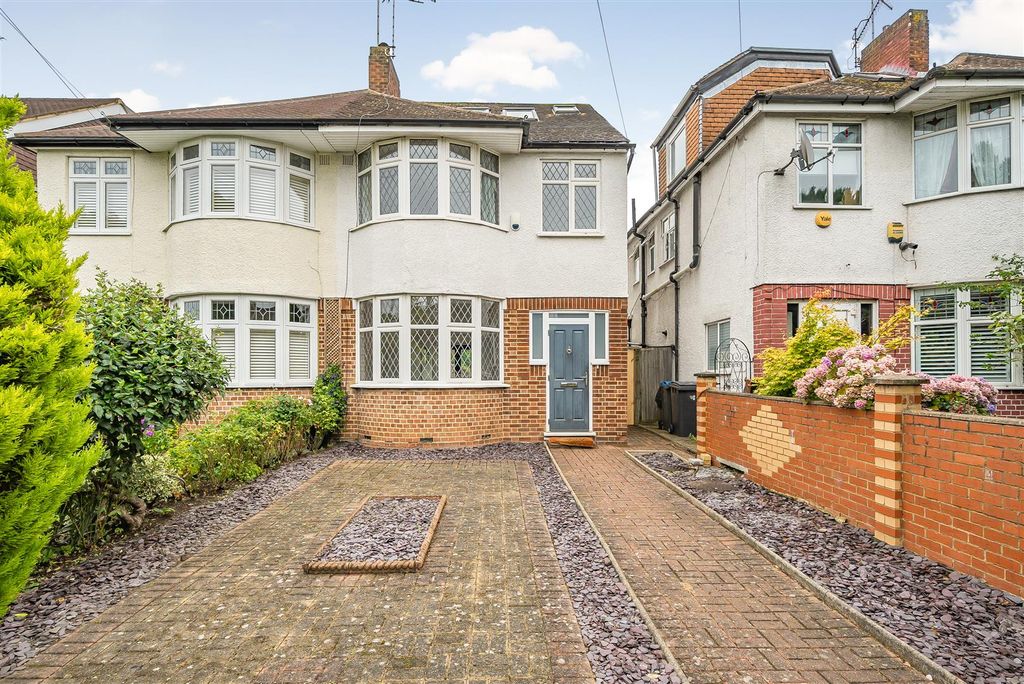 Property photo 1 of 17
