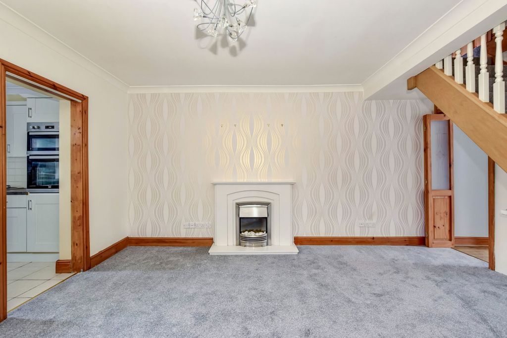 Property photo 3 of 21