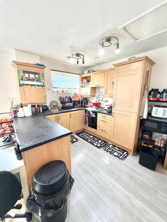 Property photo 3 of 10 Photo 13