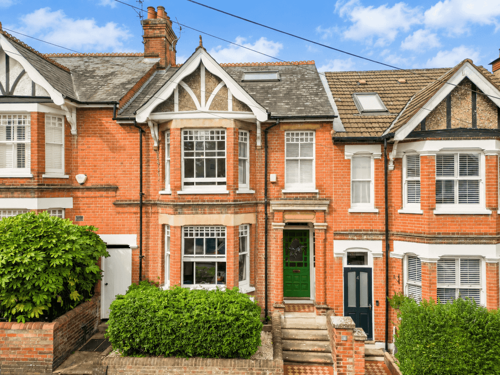Property photo 1 of 24 North Road, Berkhamsted