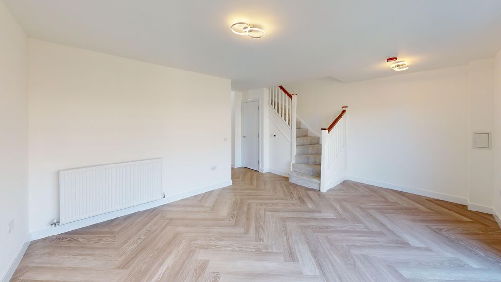 Property photo 3 of 3