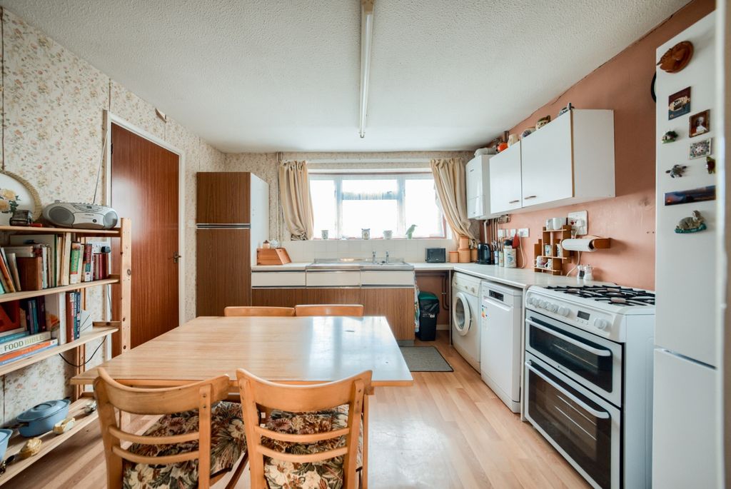 Property photo 3 of 14 Xt5A1622-Hdr(3)