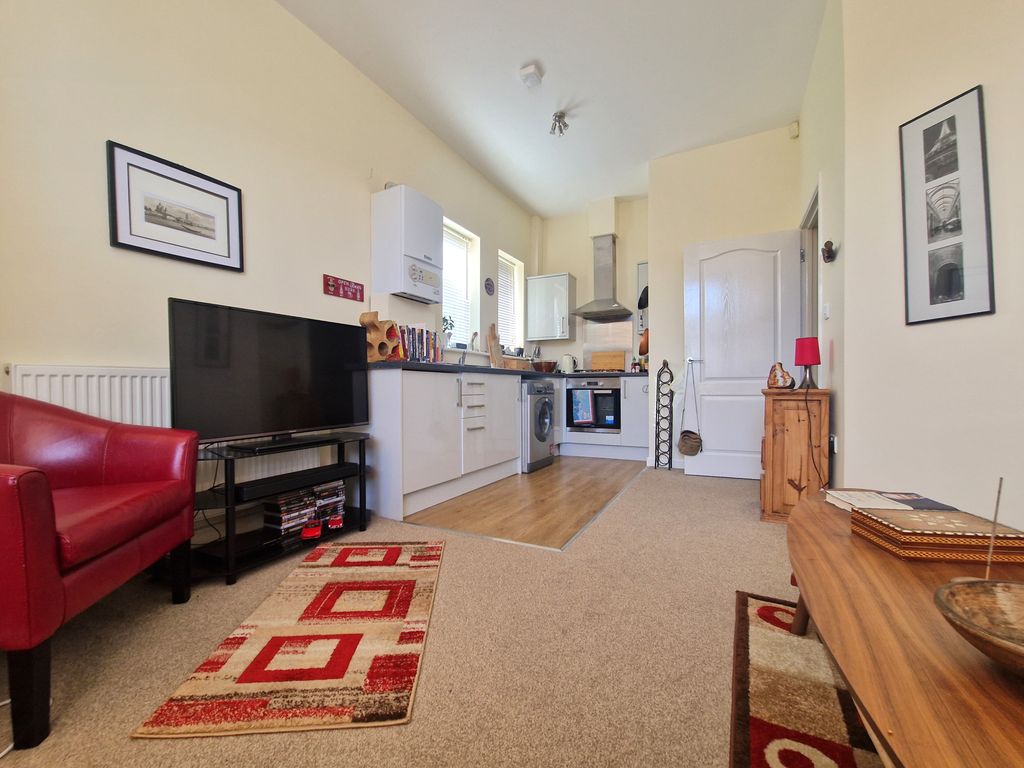 Property photo 3 of 8