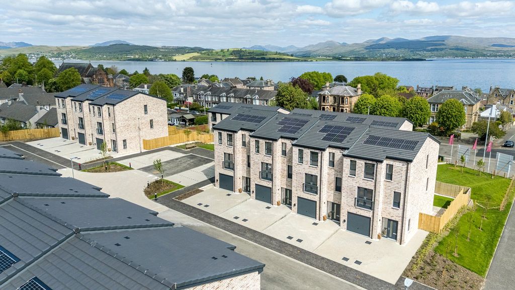 Property photo 1 of 13 External