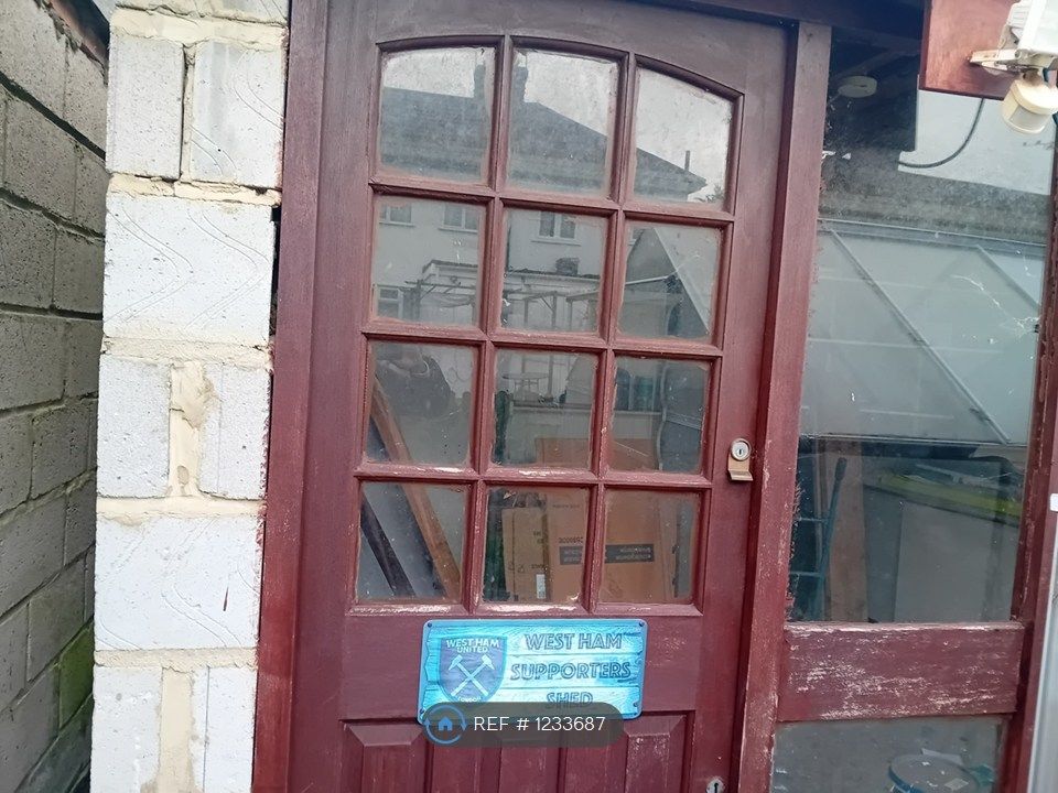 Property photo 3 of 25