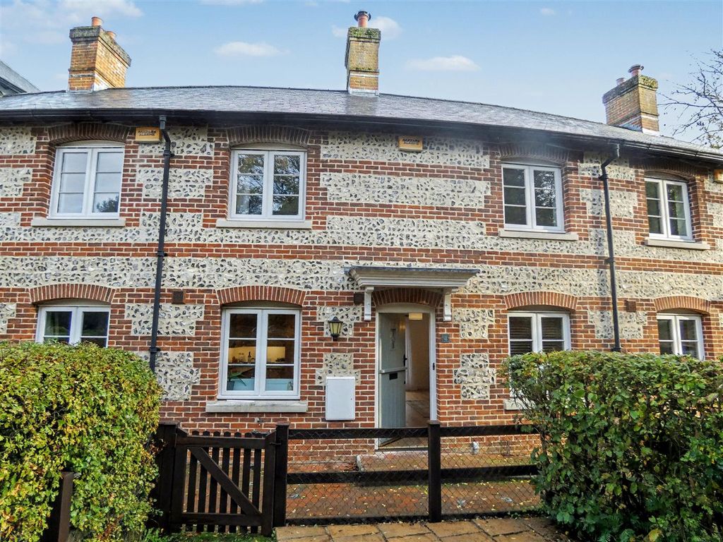 Property photo 1 of 18 Front