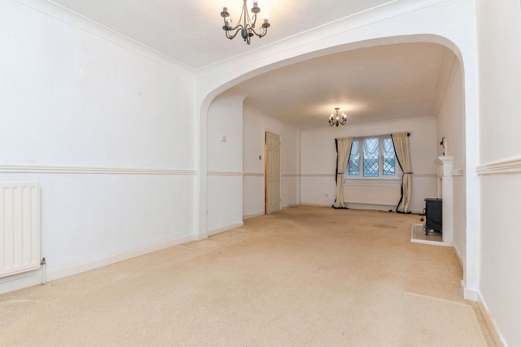 Property photo 2 of 16 Living Room