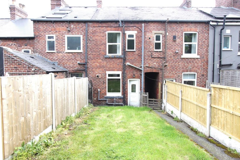 Property photo 1 of 9 Rear.Jpg
