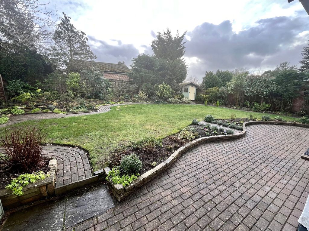 Property photo 2 of 14 Picture No. 18